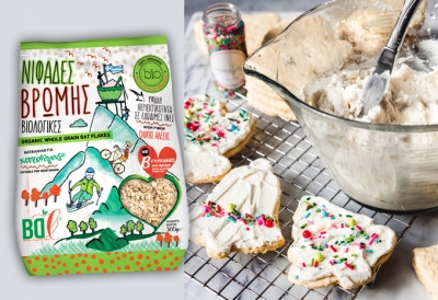 Χριστουγεννιάτικα Cookies με νιφάδες βρώμης με γλασο και χρωματιστή τρούφα